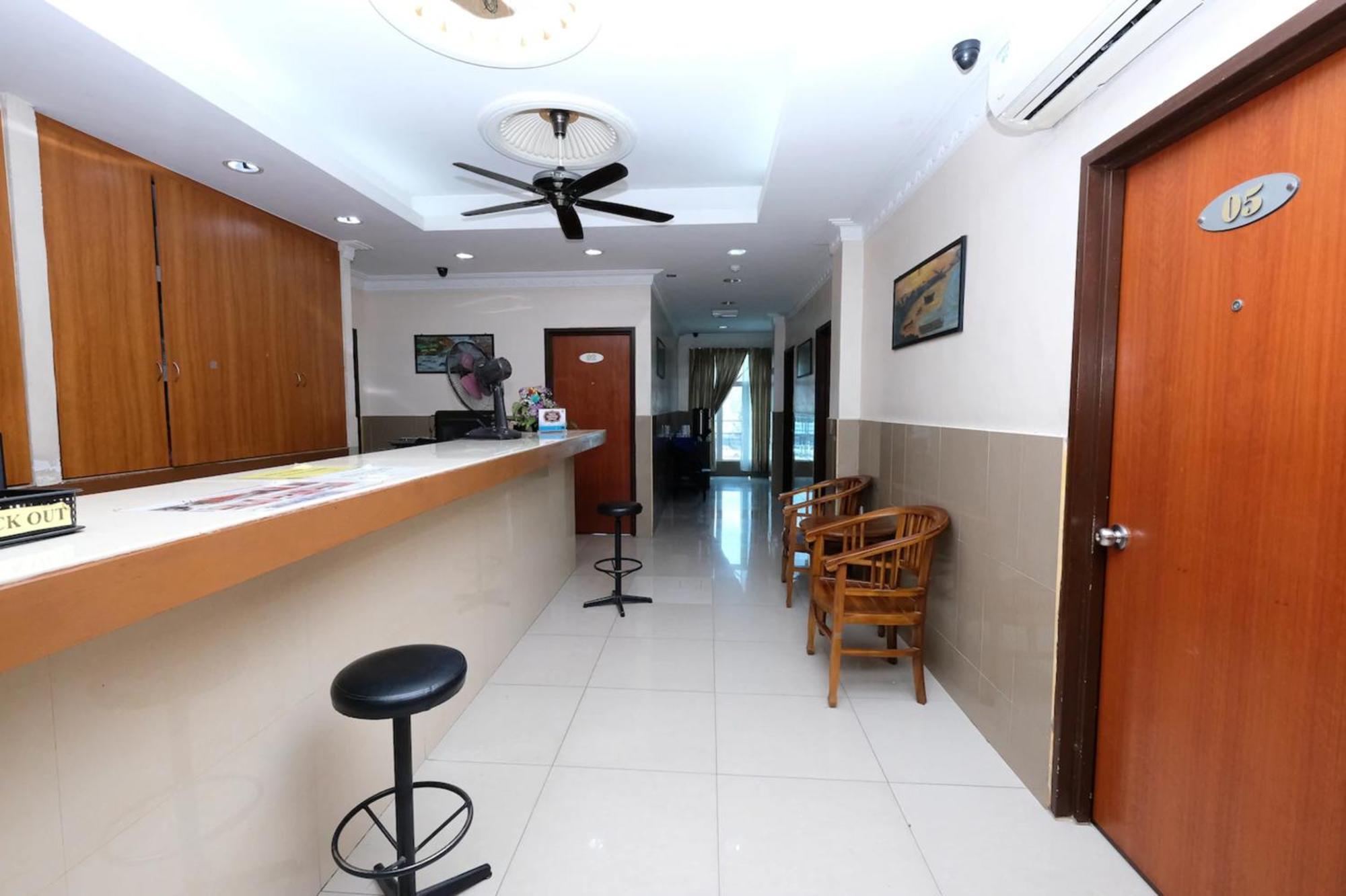 Super Oyo 707 Ayuni Hotel Bangi Ngoại thất bức ảnh