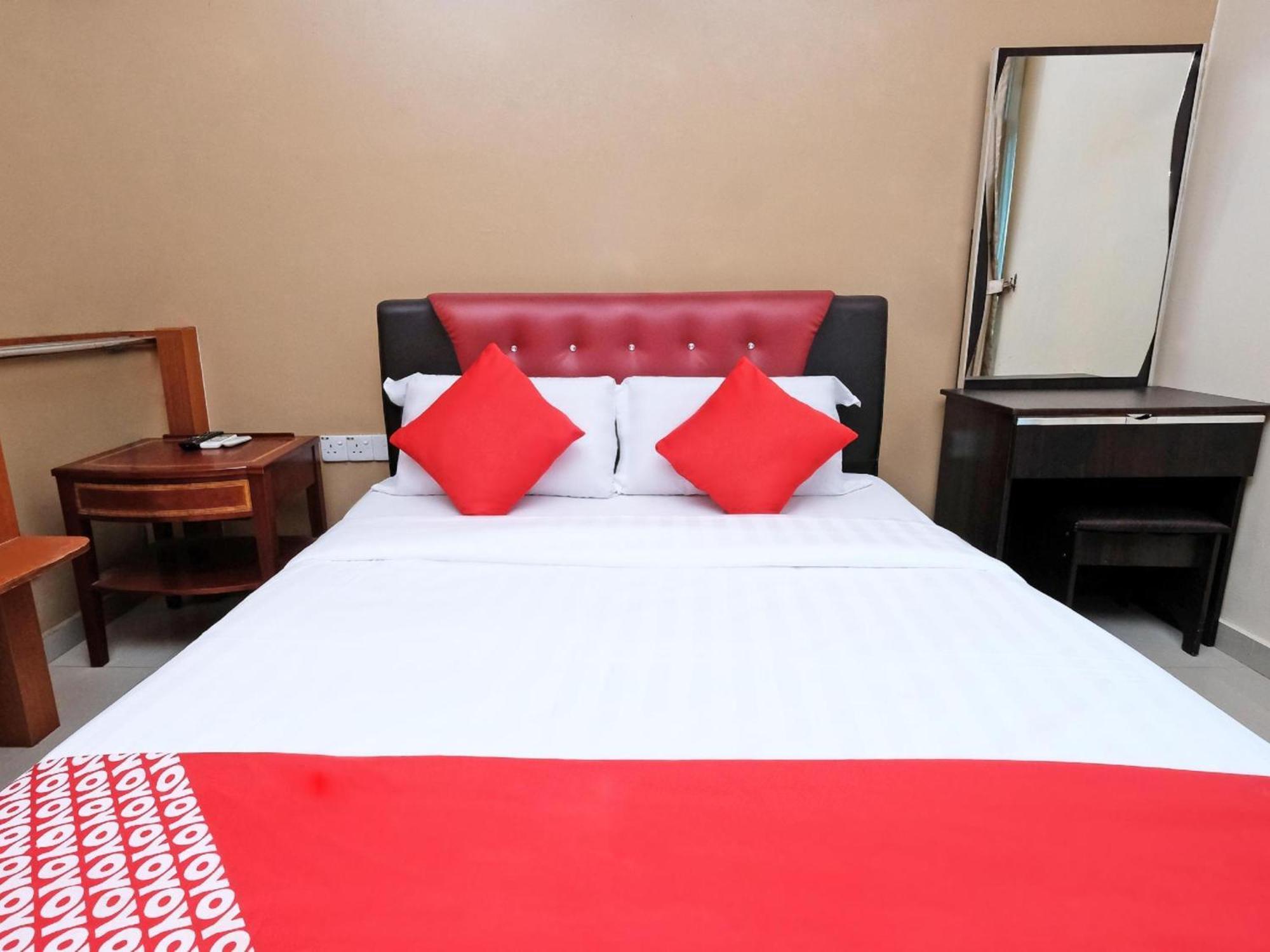 Super Oyo 707 Ayuni Hotel Bangi Ngoại thất bức ảnh