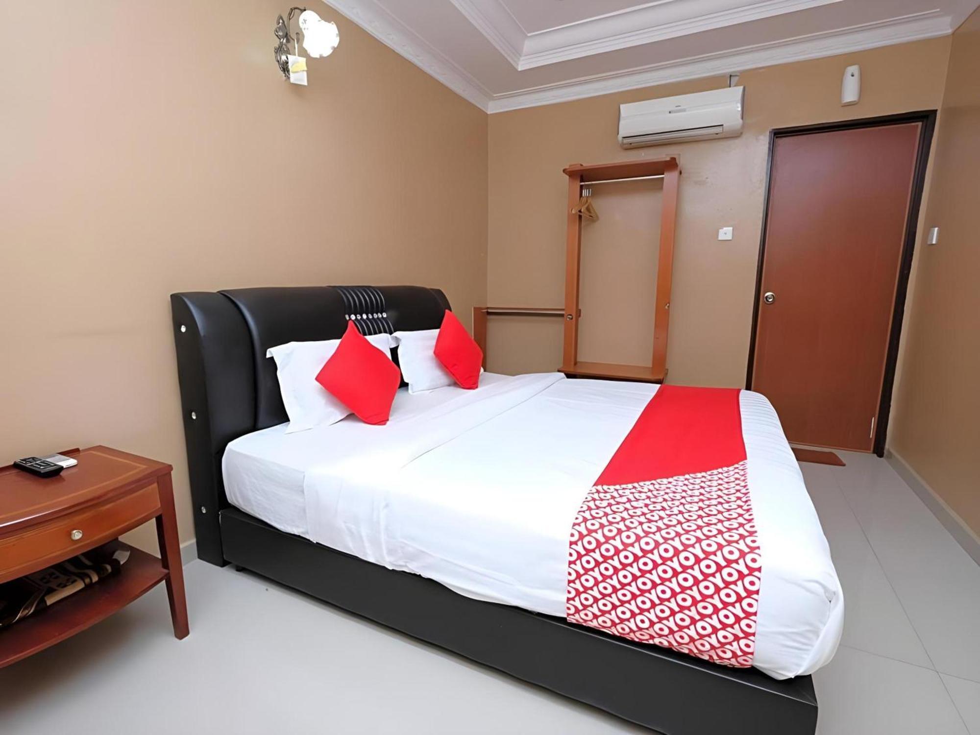 Super Oyo 707 Ayuni Hotel Bangi Ngoại thất bức ảnh