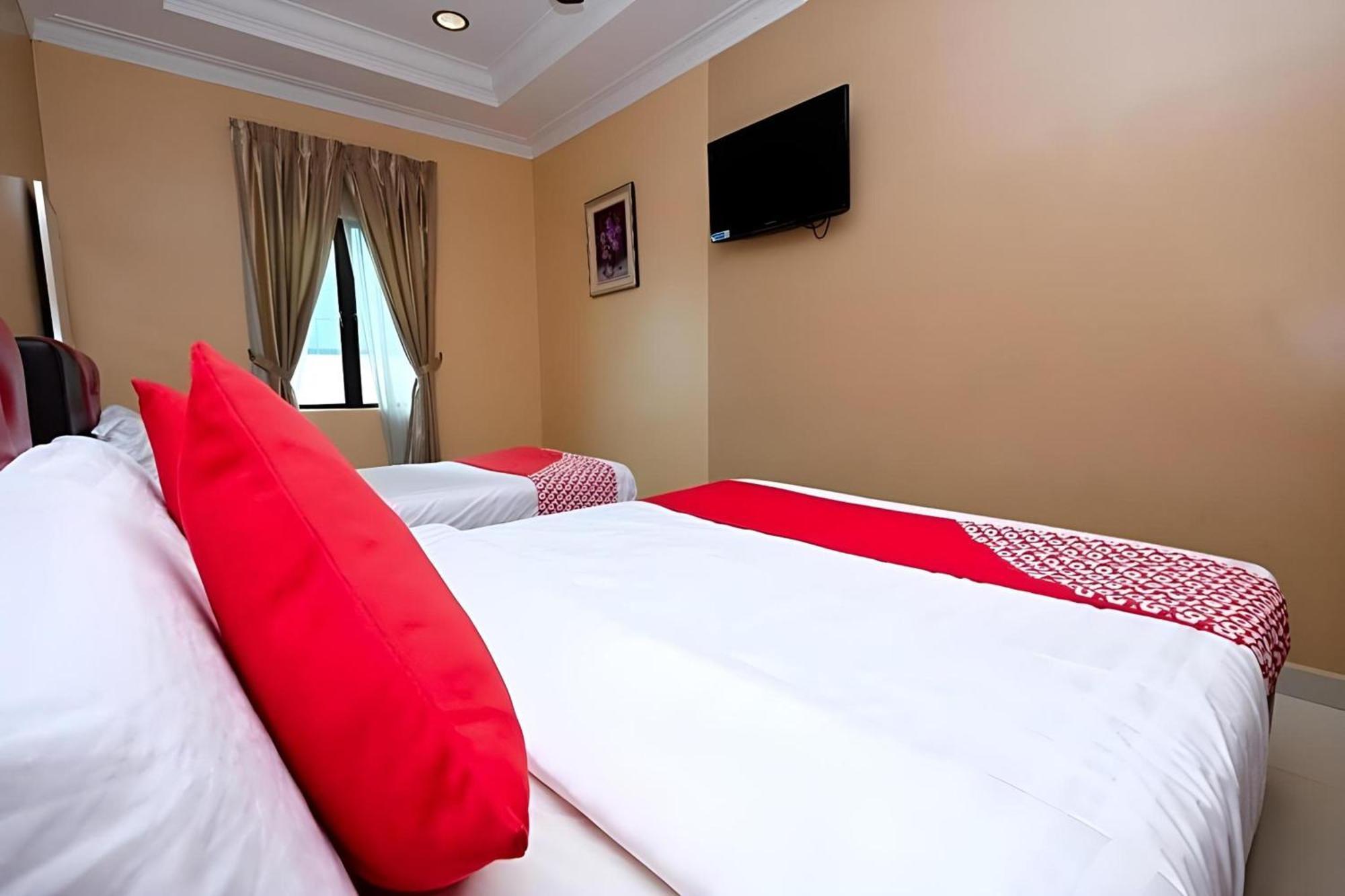 Super Oyo 707 Ayuni Hotel Bangi Ngoại thất bức ảnh