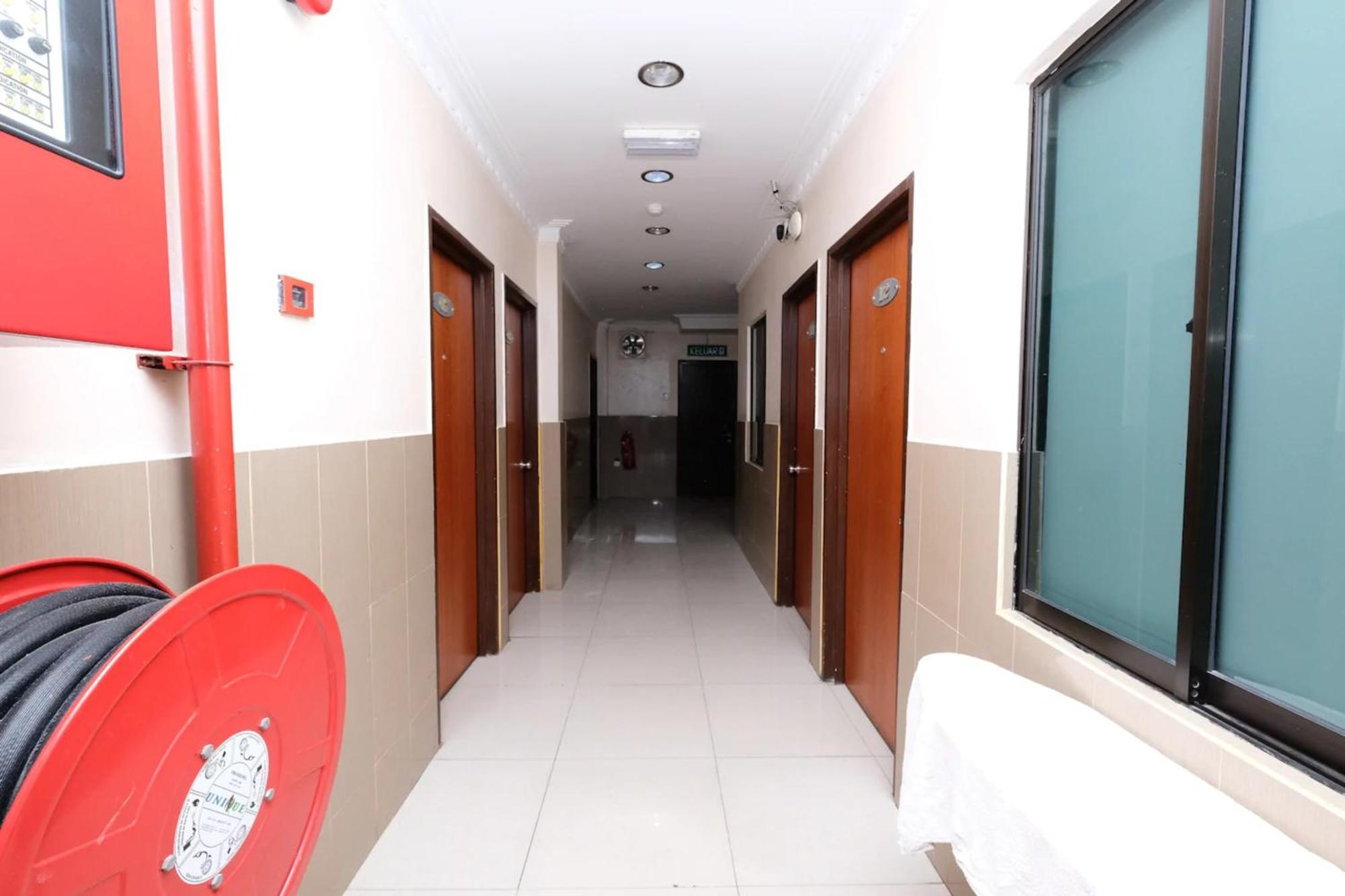 Super Oyo 707 Ayuni Hotel Bangi Ngoại thất bức ảnh