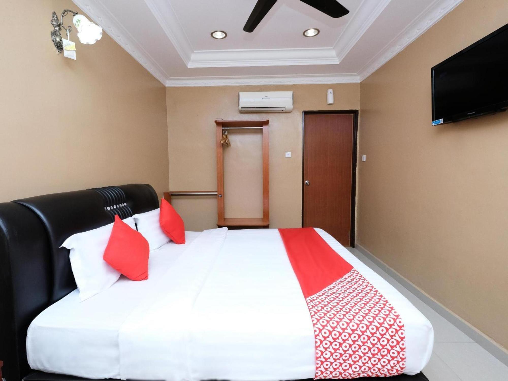 Super Oyo 707 Ayuni Hotel Bangi Ngoại thất bức ảnh