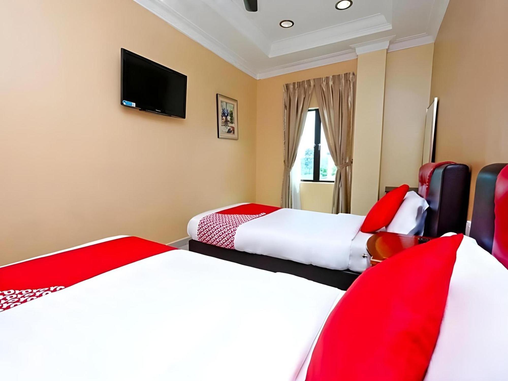 Super Oyo 707 Ayuni Hotel Bangi Ngoại thất bức ảnh