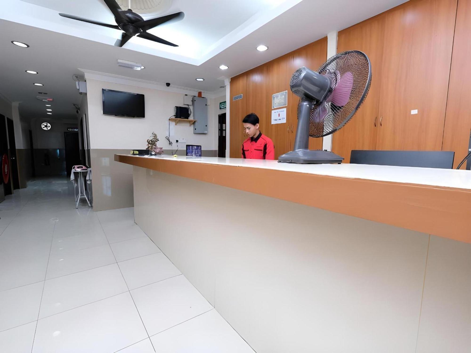 Super Oyo 707 Ayuni Hotel Bangi Ngoại thất bức ảnh